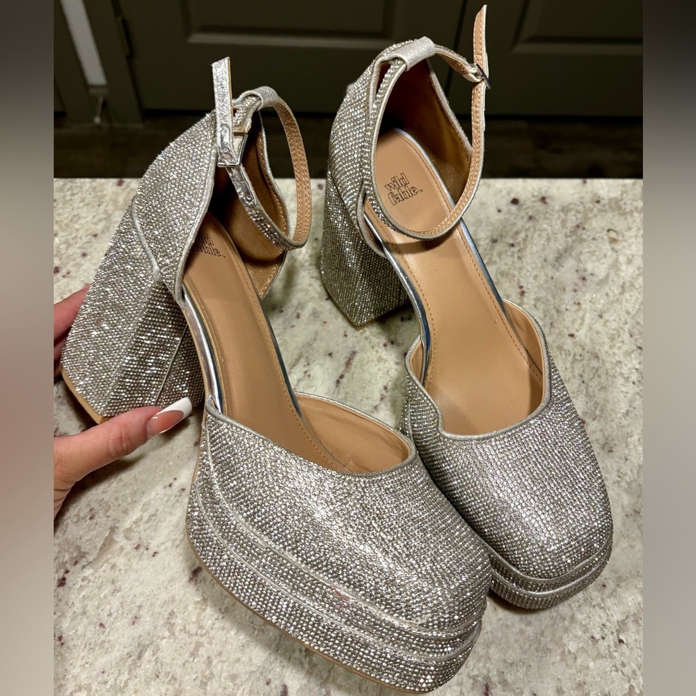 Wild Fable Elegant Silver Platform Heels 9.5